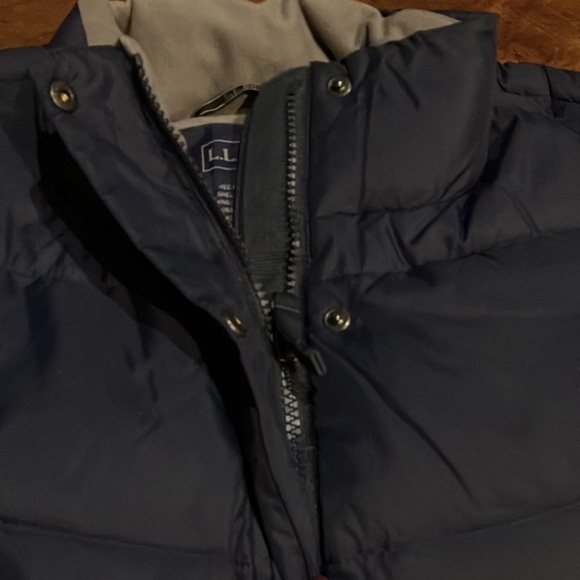 LL Bean Goose Down Puffy Vest - Picture 10 of 12